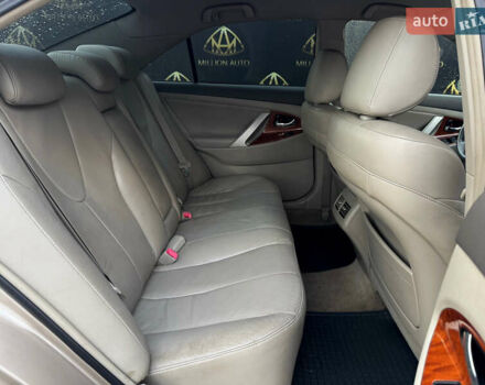 Бежевий Тойота Камрі, об'ємом двигуна 2.4 л та пробігом 305 тис. км за 7500 $, фото 10 на Automoto.ua