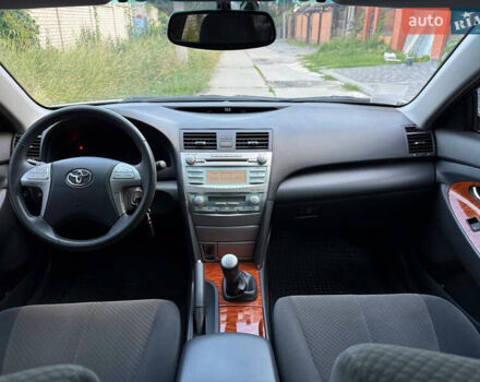 Тойота Камри 2008 в Харькове на Automoto.ua Бежевый Тойота Камри, объемом двигателя 2.4 л и пробегом 73 тыс. км за 10000 $, фото 54 на Automoto.ua