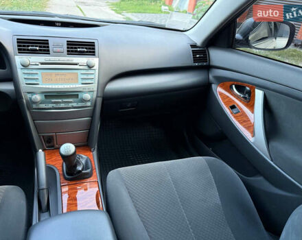 Тойота Камри 2008 в Харькове на Automoto.ua Бежевый Тойота Камри, объемом двигателя 2.4 л и пробегом 73 тыс. км за 10000 $, фото 52 на Automoto.ua