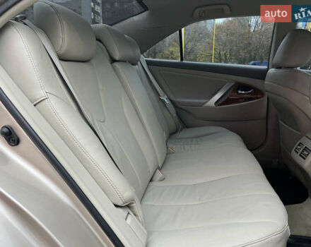 Бежевий Тойота Камрі, об'ємом двигуна 3.5 л та пробігом 170 тис. км за 9900 $, фото 60 на Automoto.ua
