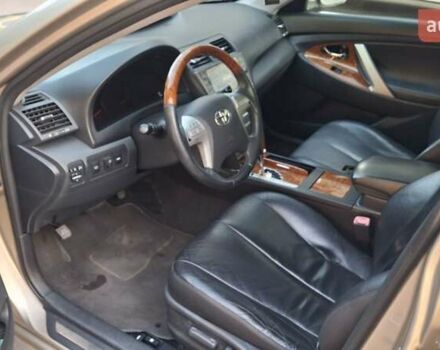 Бежевий Тойота Камрі, об'ємом двигуна 3.5 л та пробігом 284 тис. км за 9300 $, фото 8 на Automoto.ua