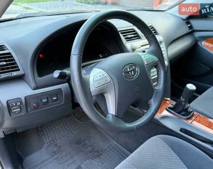 Тойота Камри 2008 в Харькове на Automoto.ua Бежевый Тойота Камри, объемом двигателя 2.4 л и пробегом 73 тыс. км за 10000 $, фото 36 на Automoto.ua