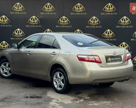 Бежевий Тойота Камрі, об'ємом двигуна 2.4 л та пробігом 305 тис. км за 7500 $, фото 3 на Automoto.ua