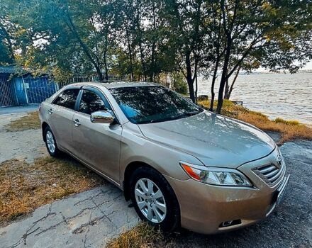 Бежевий Тойота Камрі, об'ємом двигуна 2.4 л та пробігом 170 тис. км за 7999 $, фото 1 на Automoto.ua