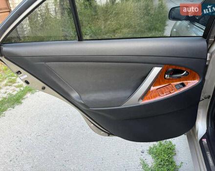 Тойота Камри 2008 в Харькове на Automoto.ua Бежевый Тойота Камри, объемом двигателя 2.4 л и пробегом 73 тыс. км за 10000 $, фото 34 на Automoto.ua