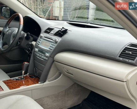 Бежевий Тойота Камрі, об'ємом двигуна 3.5 л та пробігом 170 тис. км за 8999 $, фото 33 на Automoto.ua