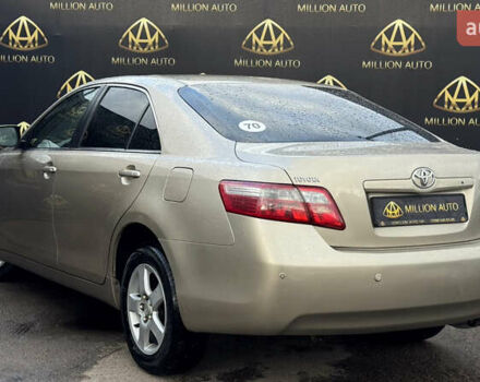 Бежевий Тойота Камрі, об'ємом двигуна 2.4 л та пробігом 305 тис. км за 7500 $, фото 6 на Automoto.ua