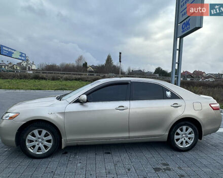 Бежевый Тойота Камри, объемом двигателя 3.5 л и пробегом 339 тыс. км за 9300 $, фото 7 на Automoto.ua