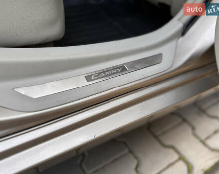 Бежевый Тойота Камри, объемом двигателя 3.5 л и пробегом 156 тыс. км за 9500 $, фото 31 на Automoto.ua