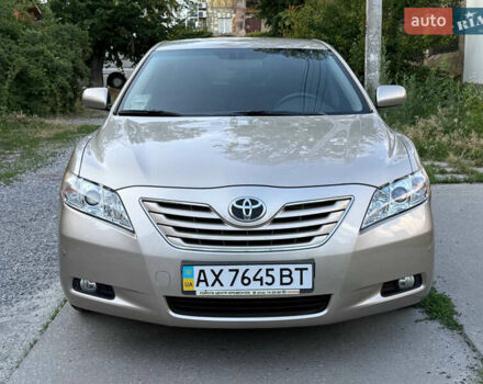 Тойота Камри 2008 в Харькове на Automoto.ua Бежевый Тойота Камри, объемом двигателя 2.4 л и пробегом 73 тыс. км за 10000 $, фото 2 на Automoto.ua