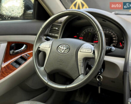 Бежевий Тойота Камрі, об'ємом двигуна 2.4 л та пробігом 305 тис. км за 7500 $, фото 16 на Automoto.ua