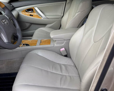 Бежевый Тойота Камри, объемом двигателя 3.5 л и пробегом 156 тыс. км за 9500 $, фото 23 на Automoto.ua