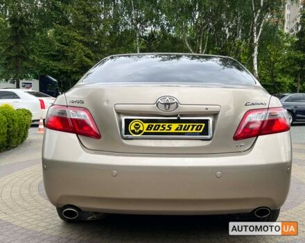 Бежевый Тойота Камри, объемом двигателя 3.5 л и пробегом 338 тыс. км за 9600 $, фото 5 на Automoto.ua