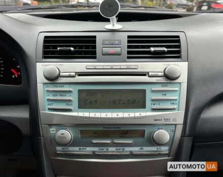 Бежевый Тойота Камри, объемом двигателя 3.5 л и пробегом 338 тыс. км за 9600 $, фото 13 на Automoto.ua