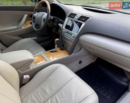 Бежевый Тойота Камри, объемом двигателя 3.5 л и пробегом 156 тыс. км за 9500 $, фото 34 на Automoto.ua