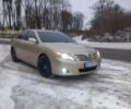 Бежевый Тойота Камри, объемом двигателя 2.5 л и пробегом 230 тыс. км за 8600 $, фото 1 на Automoto.ua