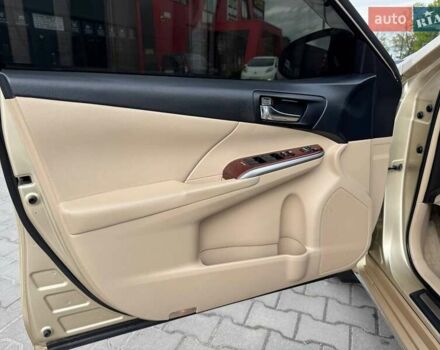Бежевий Тойота Камрі, об'ємом двигуна 2.5 л та пробігом 192 тис. км за 11199 $, фото 16 на Automoto.ua