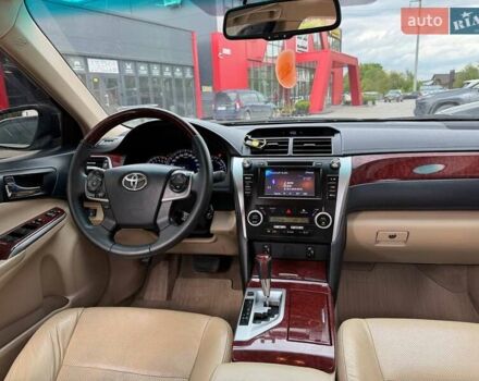 Бежевий Тойота Камрі, об'ємом двигуна 2.5 л та пробігом 192 тис. км за 11199 $, фото 12 на Automoto.ua