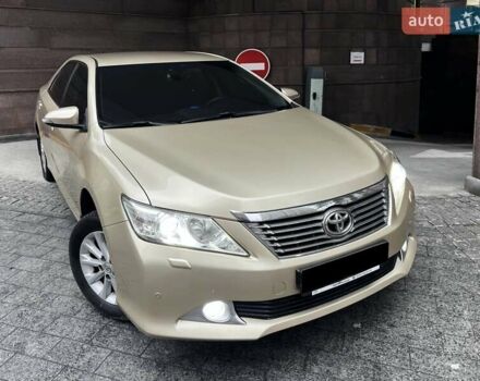 Бежевий Тойота Камрі, об'ємом двигуна 2.5 л та пробігом 247 тис. км за 12350 $, фото 6 на Automoto.ua