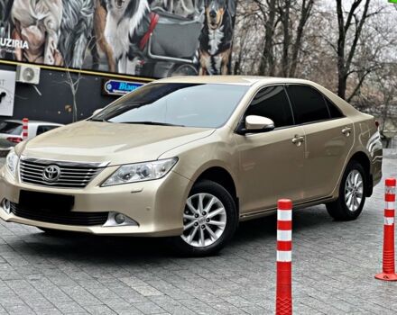 Бежевий Тойота Камрі, об'ємом двигуна 2.5 л та пробігом 247 тис. км за 11950 $, фото 6 на Automoto.ua