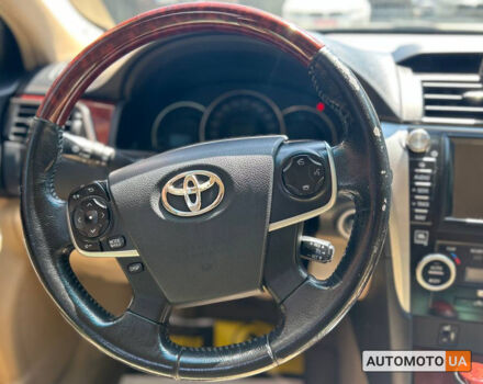 Бежевий Тойота Камрі, об'ємом двигуна 2.5 л та пробігом 157 тис. км за 13800 $, фото 9 на Automoto.ua