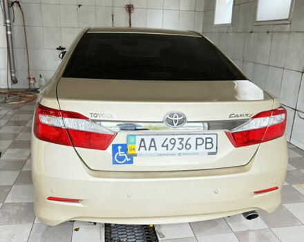 Тойота Камри 2012 в Броварах на Automoto.ua Бежевый Тойота Камри, объемом двигателя 2.49 л и пробегом 275 тыс. км за 12900 $, фото 2 на Automoto.ua