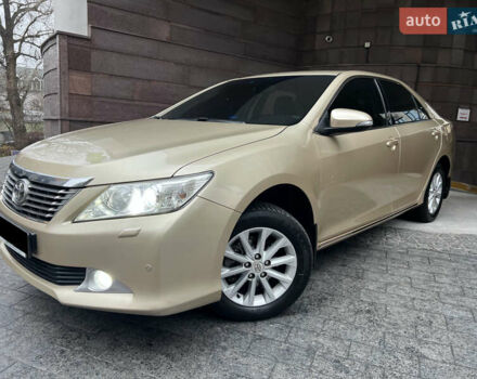 Бежевий Тойота Камрі, об'ємом двигуна 2.5 л та пробігом 247 тис. км за 12350 $, фото 63 на Automoto.ua