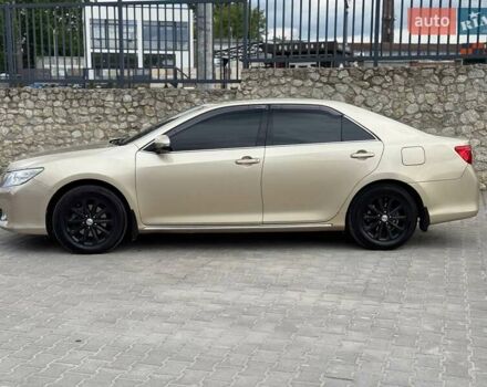 Бежевий Тойота Камрі, об'ємом двигуна 2.5 л та пробігом 192 тис. км за 11199 $, фото 2 на Automoto.ua