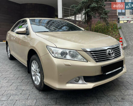 Бежевий Тойота Камрі, об'ємом двигуна 2.5 л та пробігом 247 тис. км за 12350 $, фото 10 на Automoto.ua