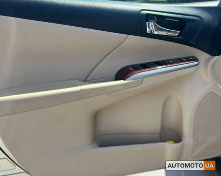Бежевий Тойота Камрі, об'ємом двигуна 2.5 л та пробігом 157 тис. км за 13800 $, фото 6 на Automoto.ua
