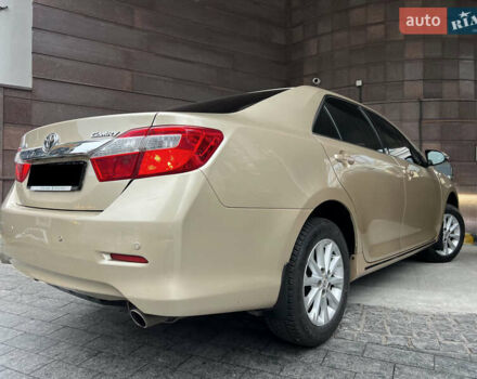 Бежевий Тойота Камрі, об'ємом двигуна 2.5 л та пробігом 247 тис. км за 12350 $, фото 7 на Automoto.ua