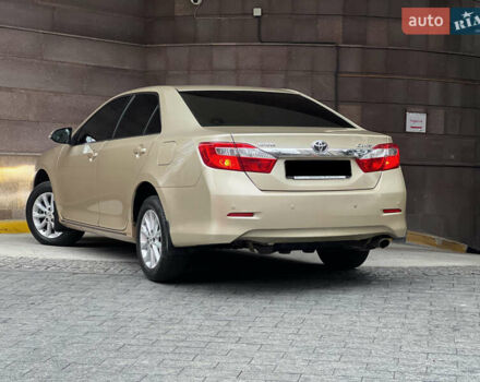 Бежевий Тойота Камрі, об'ємом двигуна 2.5 л та пробігом 247 тис. км за 12350 $, фото 12 на Automoto.ua
