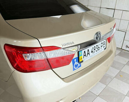 Тойота Камри 2012 в Броварах на Automoto.ua Бежевый Тойота Камри, объемом двигателя 2.49 л и пробегом 275 тыс. км за 12900 $, фото 3 на Automoto.ua