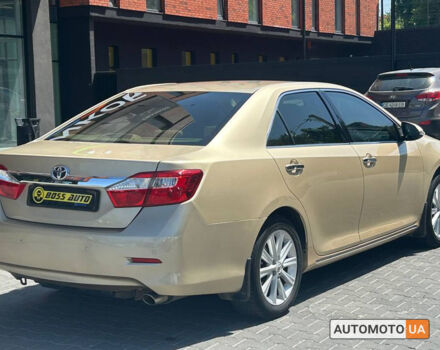 Бежевий Тойота Камрі, об'ємом двигуна 2.5 л та пробігом 157 тис. км за 13800 $, фото 5 на Automoto.ua