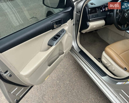 Бежевий Тойота Камрі, об'ємом двигуна 2.49 л та пробігом 126 тис. км за 14300 $, фото 10 на Automoto.ua