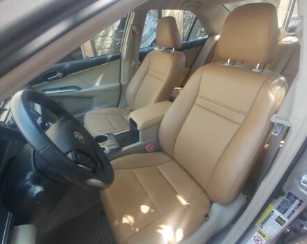 Бежевий Тойота Камрі, об'ємом двигуна 2.5 л та пробігом 127 тис. км за 15500 $, фото 1 на Automoto.ua