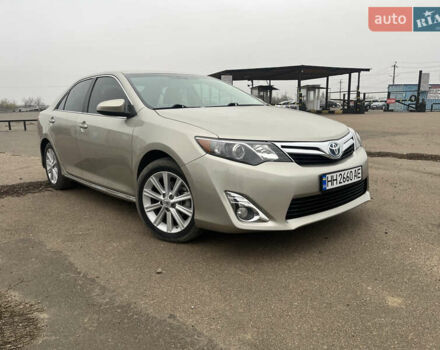 Бежевий Тойота Камрі, об'ємом двигуна 2.49 л та пробігом 126 тис. км за 14300 $, фото 2 на Automoto.ua