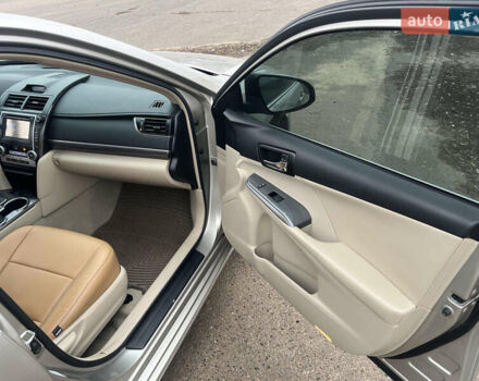 Бежевий Тойота Камрі, об'ємом двигуна 2.49 л та пробігом 126 тис. км за 14300 $, фото 14 на Automoto.ua