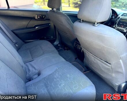 Бежевый Тойота Камри, объемом двигателя 2.5 л и пробегом 243 тыс. км за 12800 $, фото 6 на Automoto.ua