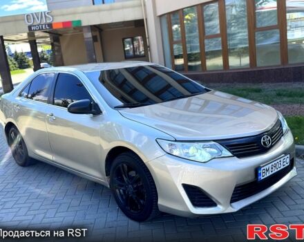 Бежевый Тойота Камри, объемом двигателя 2.5 л и пробегом 243 тыс. км за 12800 $, фото 2 на Automoto.ua