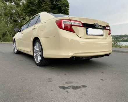 Бежевий Тойота Камрі, об'ємом двигуна 2.49 л та пробігом 236 тис. км за 8999 $, фото 2 на Automoto.ua