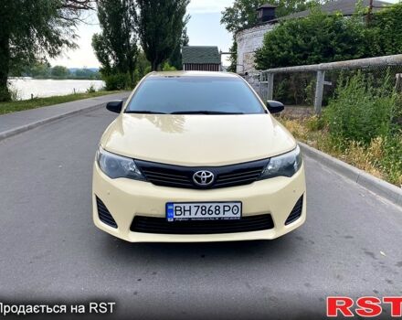 Бежевий Тойота Камрі, об'ємом двигуна 2.5 л та пробігом 236 тис. км за 8999 $, фото 2 на Automoto.ua