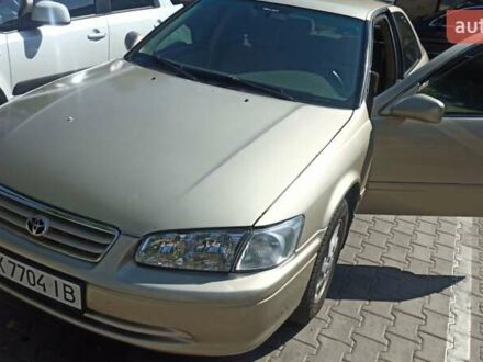 Бежевый Тойота Камри, объемом двигателя 3 л и пробегом 350 тыс. км за 3650 $, фото 1 на Automoto.ua