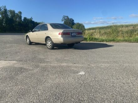 Тойота Камри 2001 в Хмельницком на Automoto.ua Бежевый Тойота Камри, объемом двигателя 3 л и пробегом 350 тыс. км за 3700 $, фото 1 на Automoto.ua