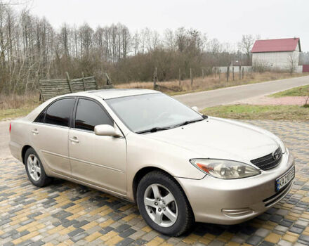Бежевый Тойота Камри, объемом двигателя 2.4 л и пробегом 400 тыс. км за 6700 $, фото 1 на Automoto.ua