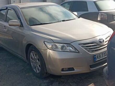 Бежевый Тойота Камри, объемом двигателя 3.5 л и пробегом 187 тыс. км за 6200 $, фото 1 на Automoto.ua