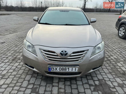 Бежевый Тойота Камри, объемом двигателя 3.46 л и пробегом 332 тыс. км за 9500 $, фото 1 на Automoto.ua