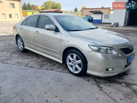 Бежевый Тойота Камри, объемом двигателя 2.4 л и пробегом 285 тыс. км за 6450 $, фото 1 на Automoto.ua
