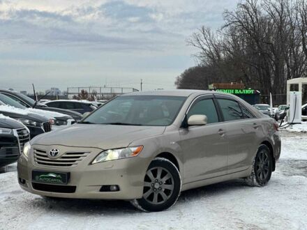 Бежевий Тойота Камрі, об'ємом двигуна 3.5 л та пробігом 228 тис. км за 8990 $, фото 1 на Automoto.ua