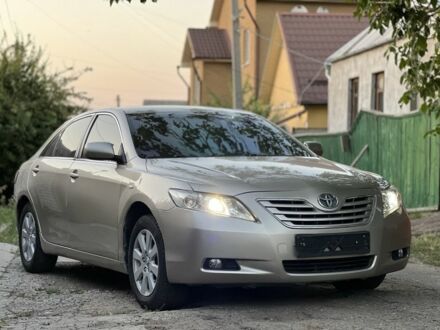 Бежевый Тойота Камри, объемом двигателя 2.4 л и пробегом 220 тыс. км за 6200 $, фото 1 на Automoto.ua